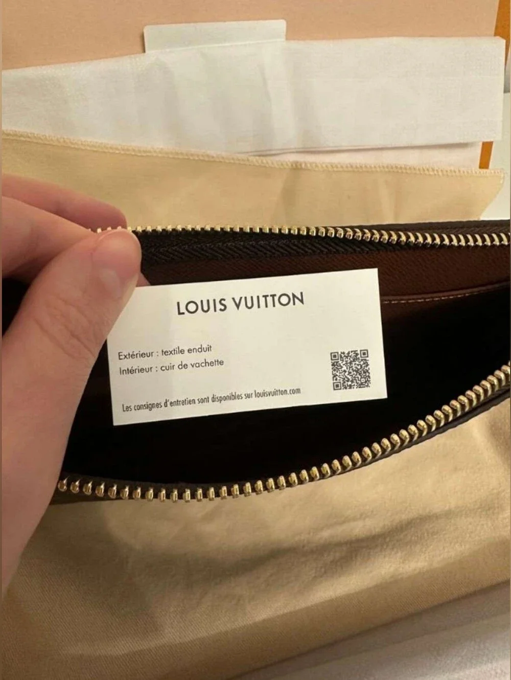 Louis Vuitton Brown Monogram Pochette - Classic Women's Wristlet